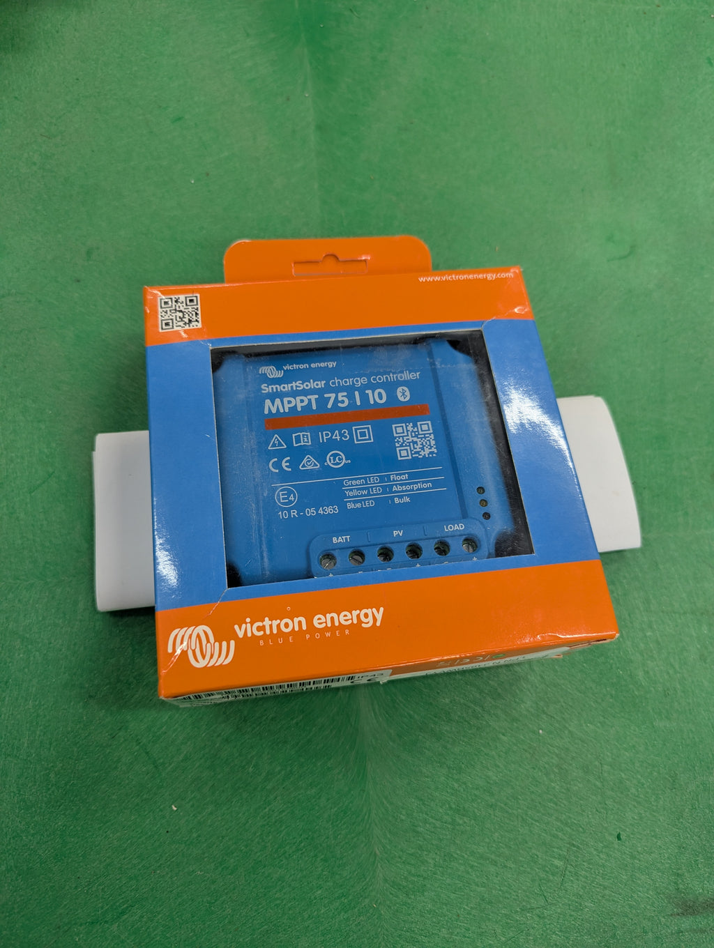 Victron - Smart Solar MPPT 75/10 - yard sale