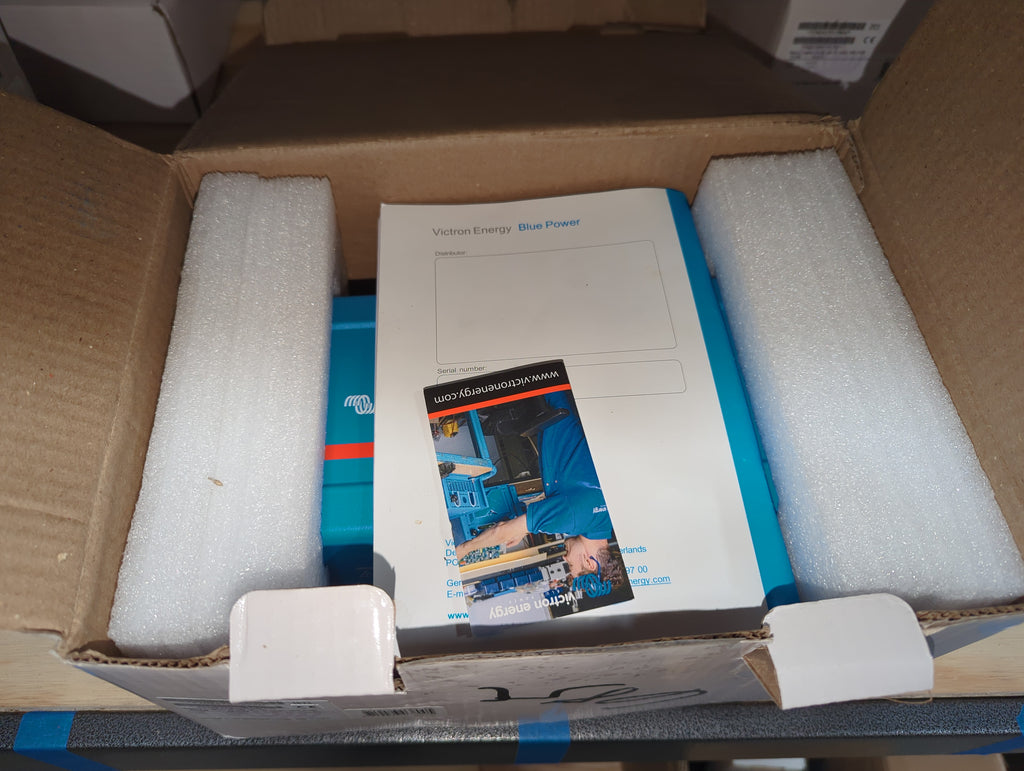 Victron - Phoenix Inverter 24/250 120V - Yard Sale